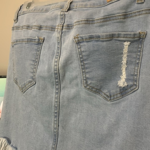 Denim BLVD Slim Fit Rugged Jean Skirt Waist 28 Distressed Mini Skirt Blue Wash - Picture 5 of 7